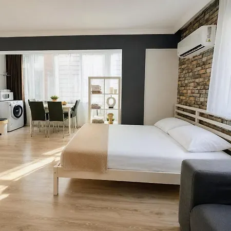 Luxury And Comfort In Alsancak Perfect For Groups Or Families *