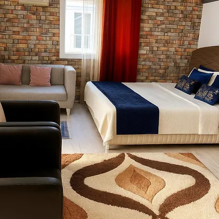 アパート Luxury And Comfort In Alsancak Perfect For Groups Or Families